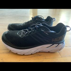 Hoka - Clifton 6